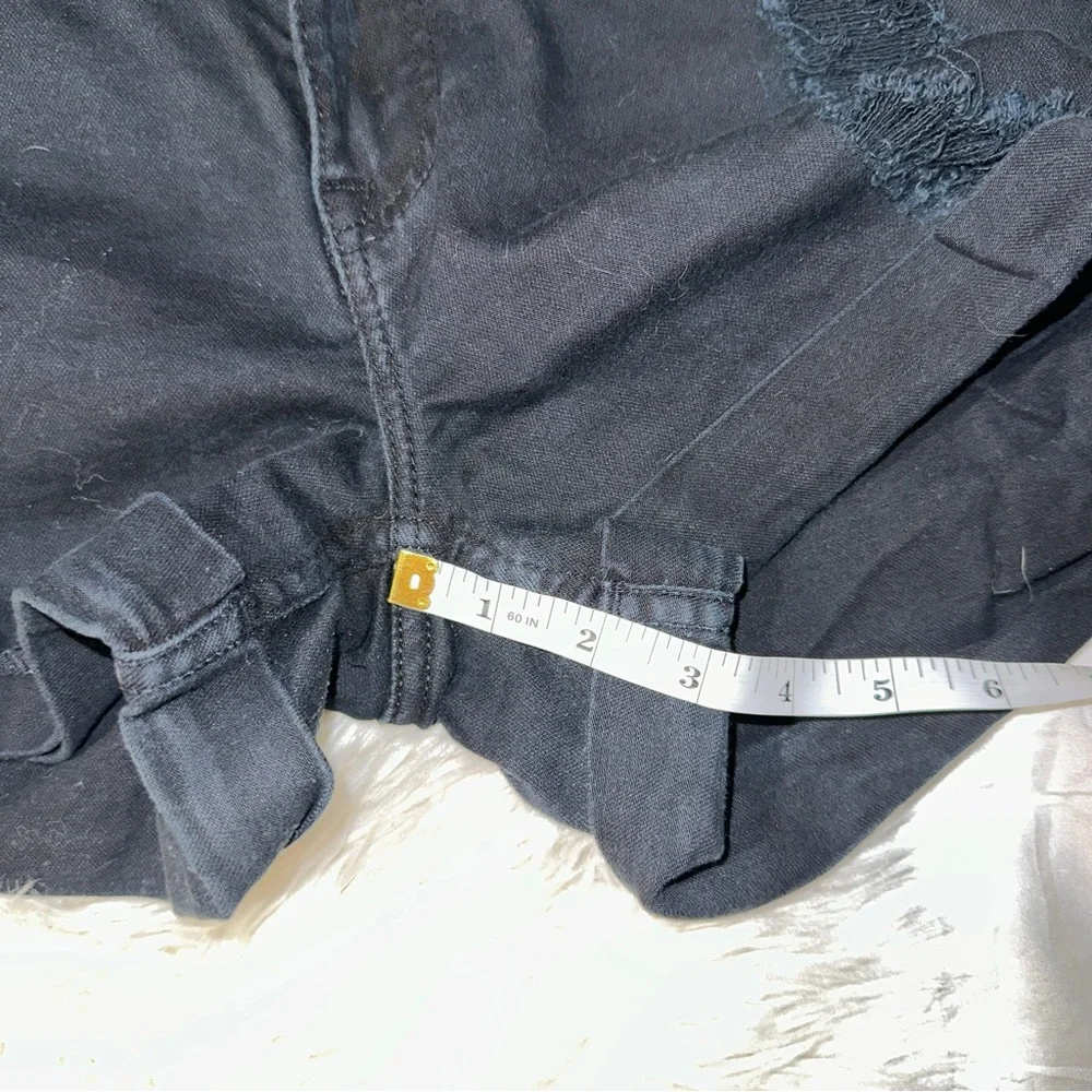 Vigoss | The Jagger Distressed Black Denim Shorts Mid Rise Cuffed Hem Size 31